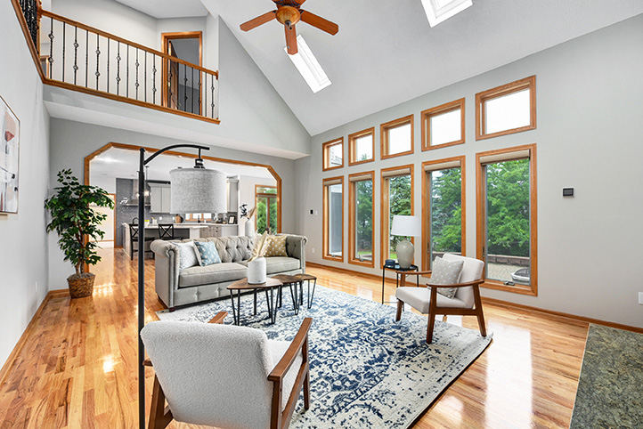 8405 Cherry Lane Residential Staging by Roomlaut