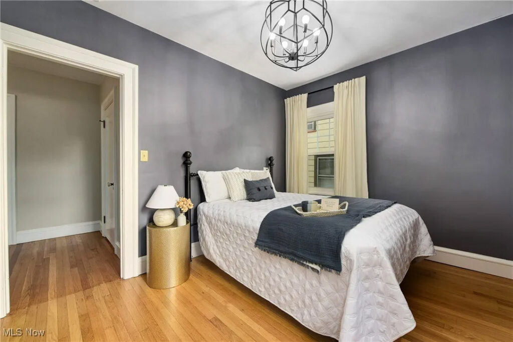 2046 Arthur Avenue Residential Staging by Roomlaut 2046 Arthur Avenue Residential Staging