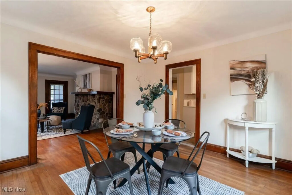 10504 South Highland Residential Staging by Roomlaut 10504 South Highland Residential Staging