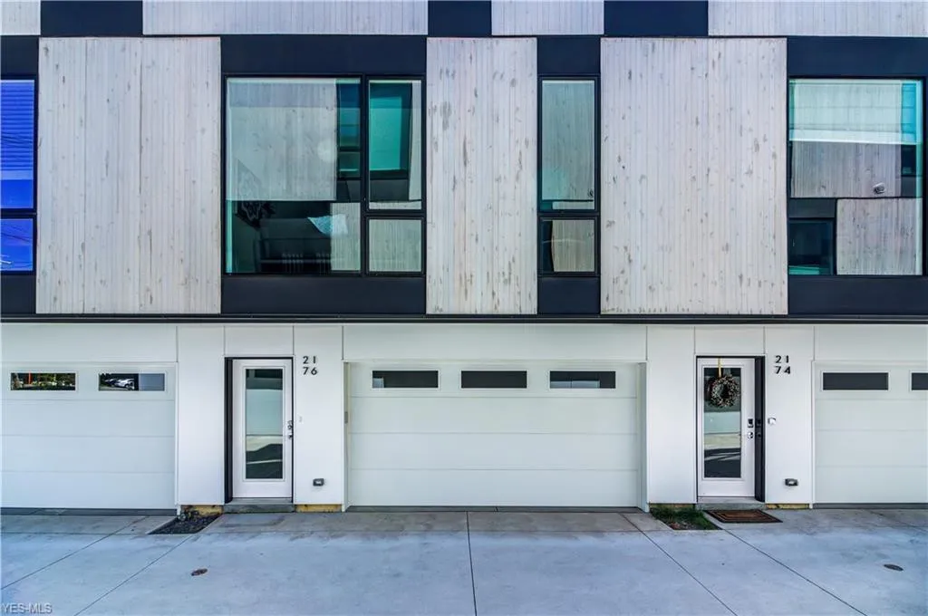2176 W10th Street Roomlaut Assessment 2019 2176 W10th Street Assessment 2019