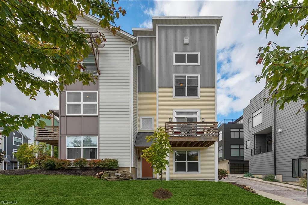2518 W7th Street Roomlaut Assessment 2020 2518 W7th Street Assessment 2020